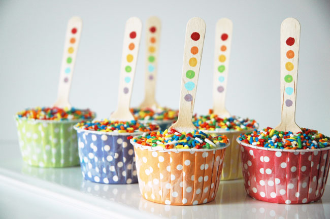 Rainbow-Sprinkle-Surprise-Pops-3390